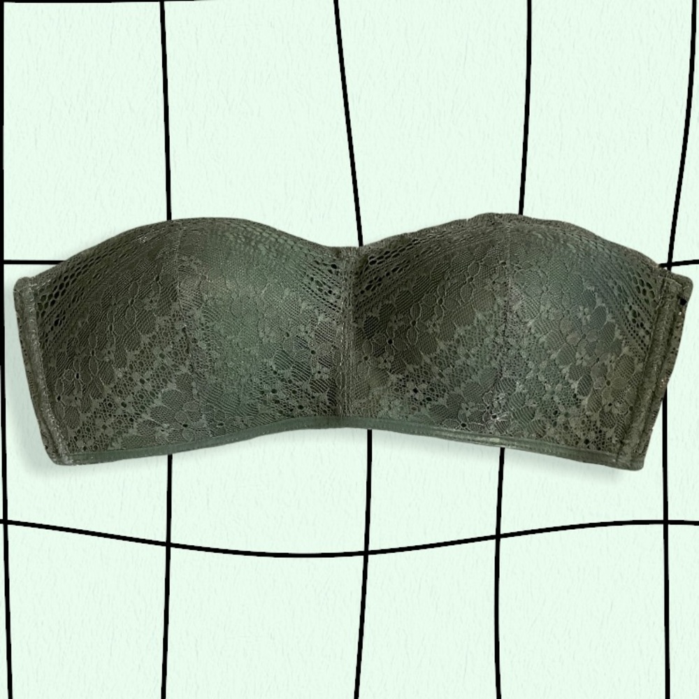 LIKE NEW Strapless Bralette
